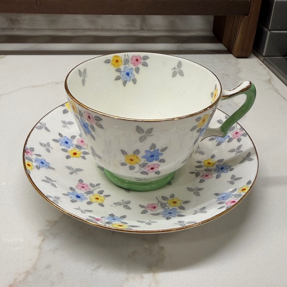 Crown Staffordshire Bone China Teacups and Saucers Set of 6 Made In England